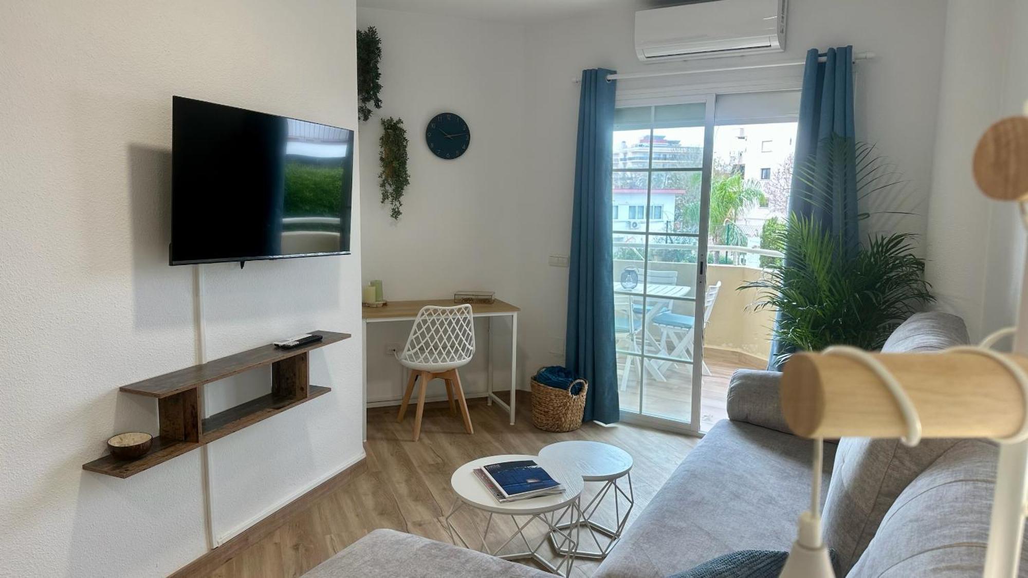 Carihuela I By Homes Malaga * Torremolinos